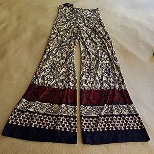 Women's wide legged pants